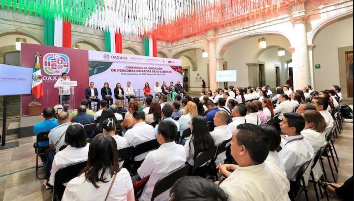 Gobierno de Oaxaca entrega constancias de liberación a seis personas privadas de la libertad
